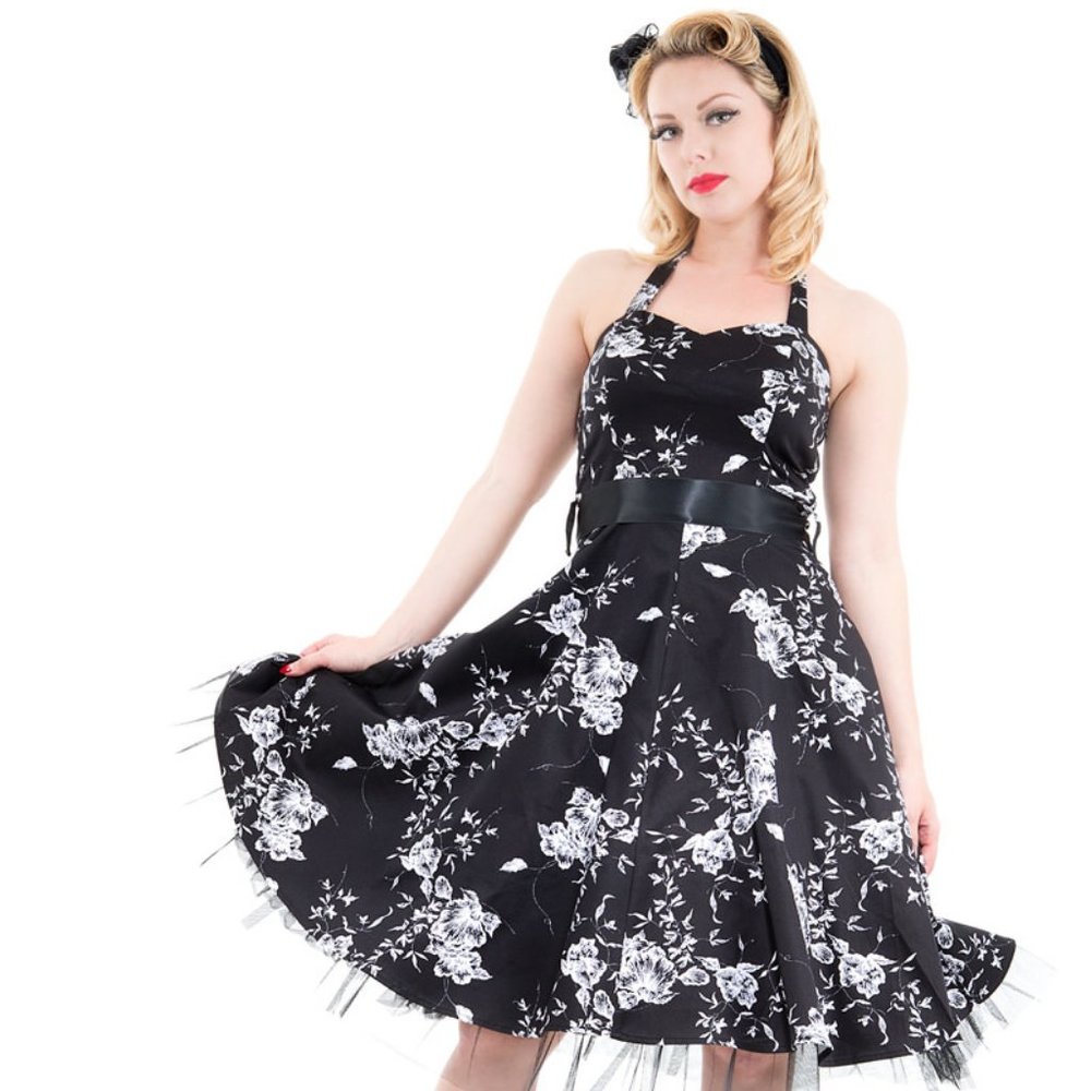 Vintage-Inspired Black Floral Midi Dress